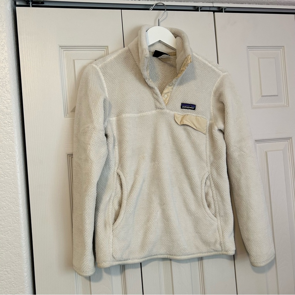 Patagonia Off-White Fleece Pull Over Sweatshirt Jacket Athletic Workout Hiking